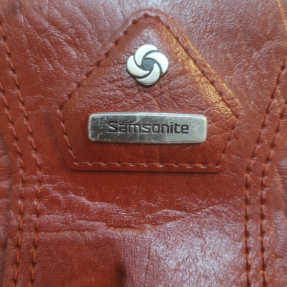 1970s Vintage Samsonite Burgundy Leather Bag - Picture 2 of 6